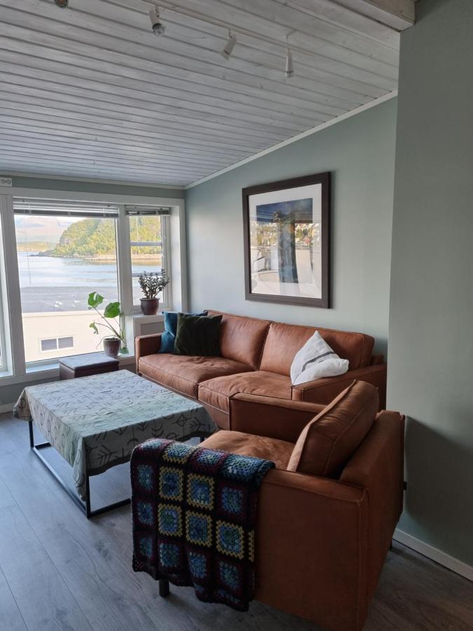 Loftsleilighet Midt I Sentrum Skjervoy Bagian luar foto