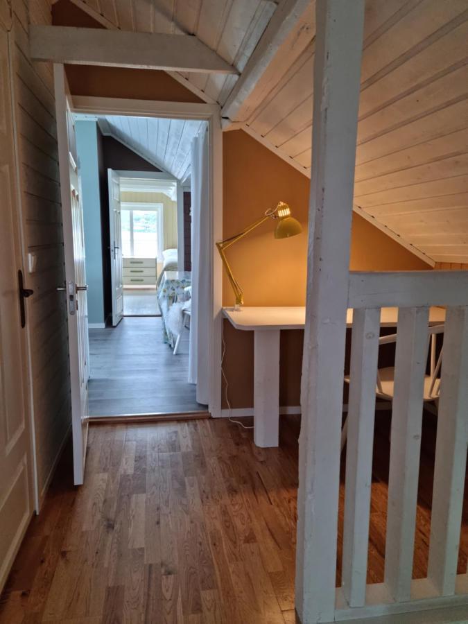Loftsleilighet Midt I Sentrum Skjervoy Bagian luar foto