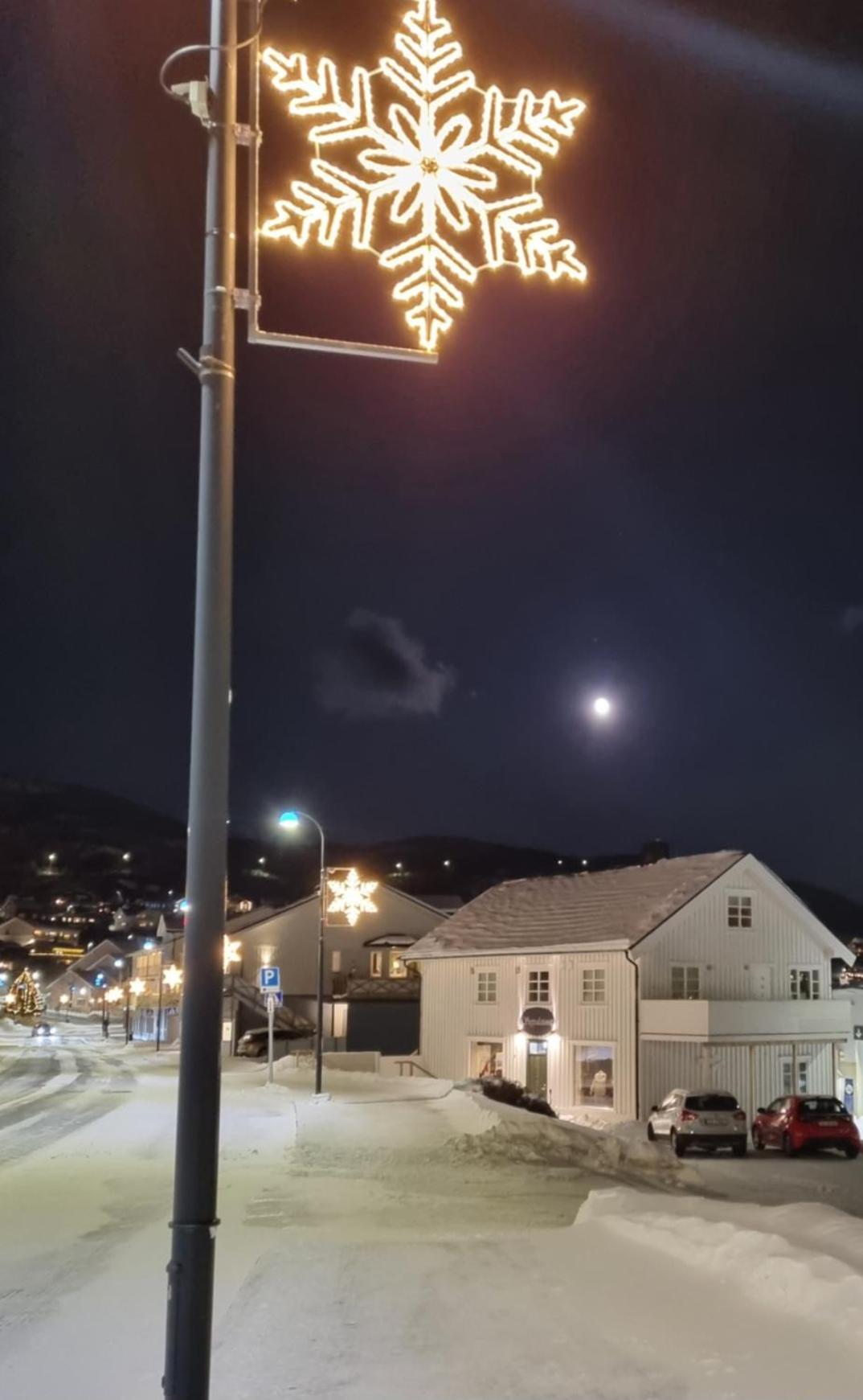 Loftsleilighet Midt I Sentrum Skjervoy Bagian luar foto